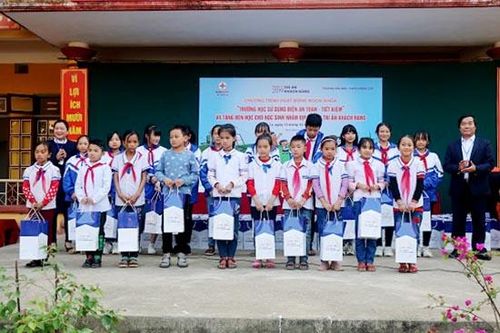 Chương trình ngoại khóa 'Trường học sử dụng điện an toàn - tiết kiệm'