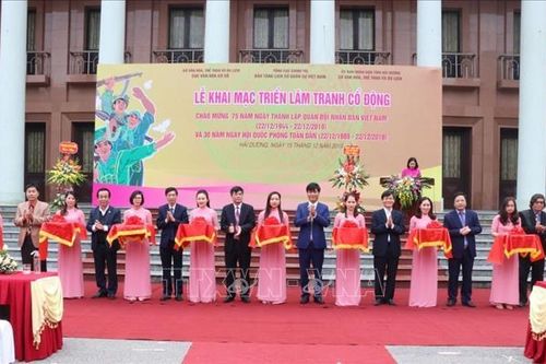 Triển lãm tranh cổ động kỷ niệm 75 năm thành lập Quân đội nhân dân Việt Nam