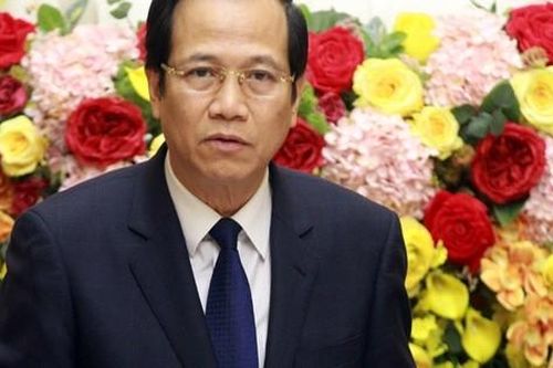 Bộ trưởng Đào Ngọc Dung nói gì khi lương của chồng có thể chuyển thẳng vào tài khoản của vợ?