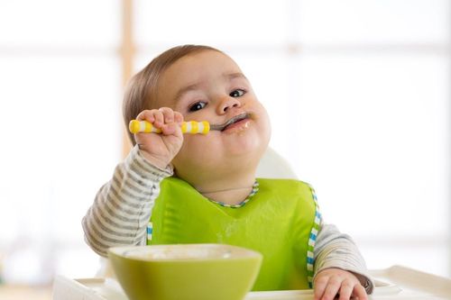 Những điều mẹ cần biết về ăn dặm đúng cách