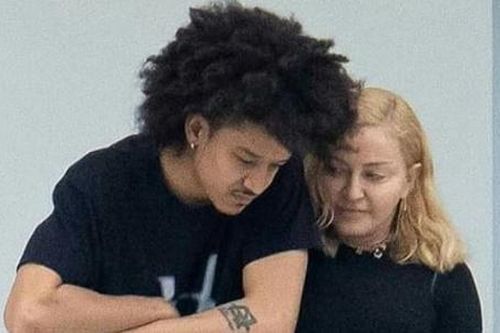 Madonna yêu trai trẻ kém 36 tuổi