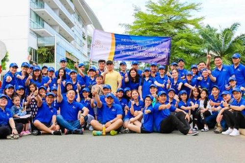 Bảo hiểm Phú Hưng đồng hành chương trình Đi bộ Lawrence S.Ting hỗ trợ đồng bào nghèo đón Tết