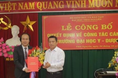 Bí thư Đảng ủy, Giám đốc Đại học Thái Nguyên chối bỏ trách nhiệm?