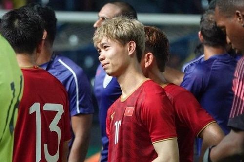 Công Phượng vào 'chung kết' Quả bóng vàng Việt Nam: Cho vui mới... buồn