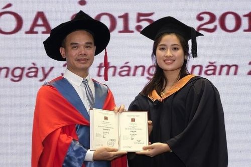 Sinh viên tốt nghiệp xuất sắc được xét tuyển công chức