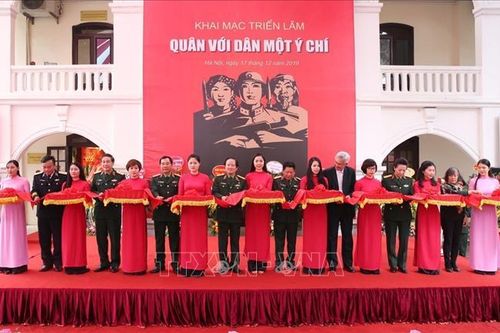 Triển lãm chuyên đề 'Quân với dân một ý chí'