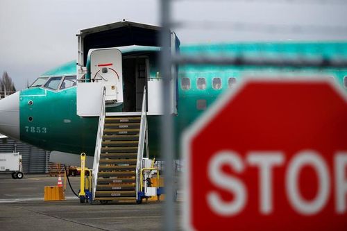 Boeing chìm sâu hơn vào khủng hoảng, phải dừng sản xuất máy bay 737