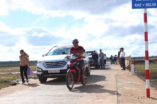 Nghiệm thu tuyến đường Adơk đi thị trấn Đak Đoa