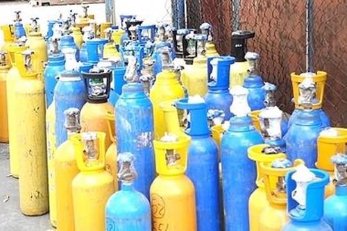 Thu giữ 3,5 tấn khí bóng cười không rõ nguồn gốc