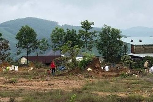 Nhiều đối tượng đột nhập khu Bồng Miêu khai thác trộm vàng
