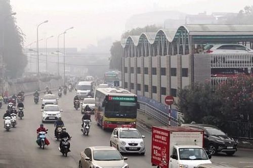 Hà Nội ô nhiễm không khí mức nguy hiểm kéo dài, dân 'bất lực' chờ mưa?