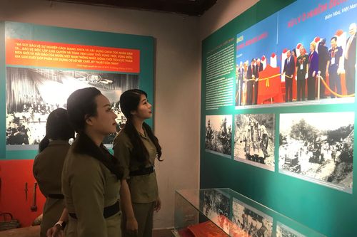Triển lãm chuyên đề 'Quân với dân một ý chí '