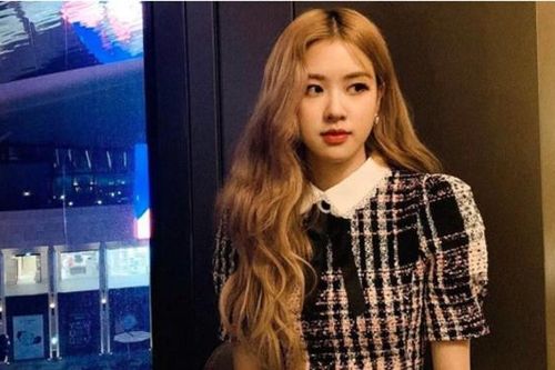 Rosé Blackpink bất ngờ tung quà Giánh sinh tặng fan