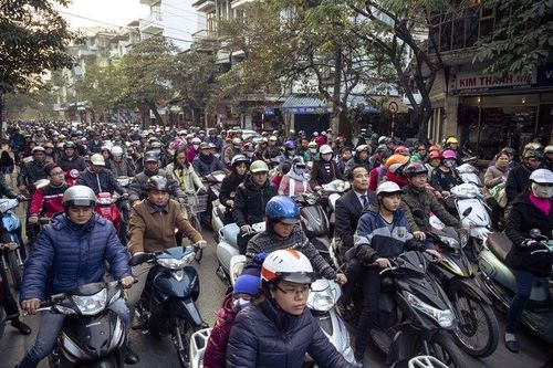 Xe đua nhau công nghệ, tiện ích mới, nhưng còn ô nhiễm khí thải?