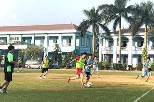 Đoàn cơ sở Lữ đoàn Công binh 28 và Đoàn Cơ sở Báo Quân đội nhân dân giao lưu văn hóa - thể thao