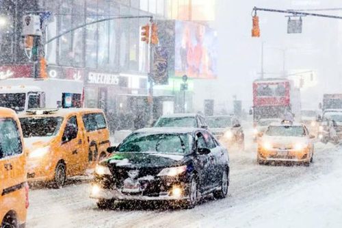 Nước Mỹ khốn đốn vì bão tuyết
