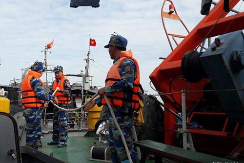 Tàu cá gặp nạn, 14 ngư dân Nghệ An cần cứu nạn khẩn cấp