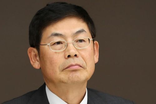 Chủ tịch Samsung Electronics lĩnh án tù 1,5 năm