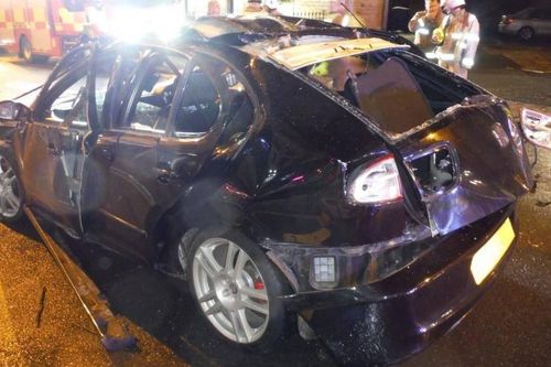 Tài xế xịt quá nhiều nước hoa khiến ô tô phát nổ như bom