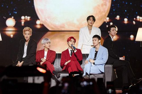 BXH World Album trên Billboard tuần này: EXO vượt SuperM, vươn lên dẫn đầu sau 3 tuần có mặt