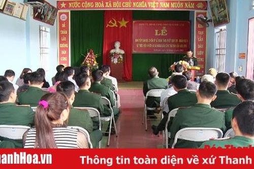 Lữ đoàn Tăng thiết giáp 206 làm công tác dân vận tại xã Phú Lâm