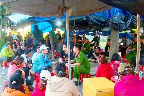 Vây bắt sới bạc, tạm giữ 500 triệu đồng