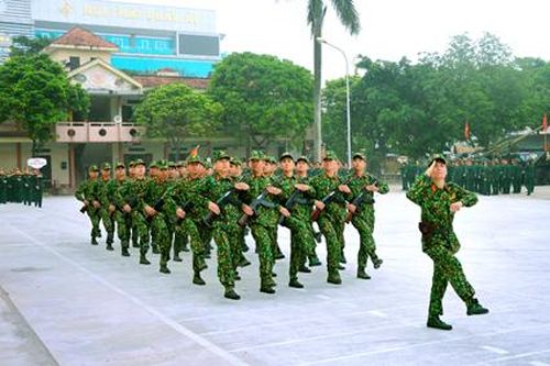 Phát huy truyền thống Quân đội nhân dân Việt Nam anh hùng, xây dựng LLVT tỉnh vững mạnh toàn diện