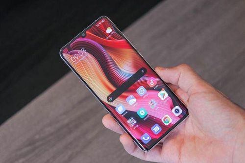 Những mẫu smartphone cận cao cấp đáng chú ý năm 2019