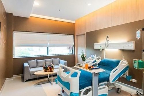 Tòa nhà mới Bệnh viện Việt Pháp Hà Nội gây ấn tượng mạnh mẽ với người dân thủ đô