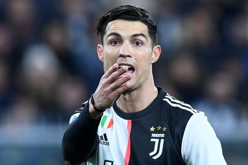 HLV đối thủ thán phục pha đánh đầu hiếm có của Ronaldo