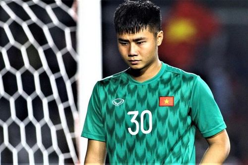 Hội cầu thủ sinh năm 1999 của U23 Việt Nam được khen điển trai, cơ bắp