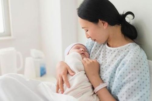 Phụ nữ ở TP.HCM sinh ít con nhất nước