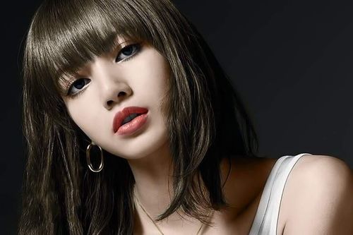Lisa Black Pink là người nổi tiếng nhất 2019 tại Thái Lan