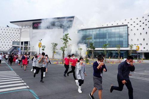 Cháy giả định ở Trung tâm thương mại AEON MALL Hà Đông, 2000 người thoát nạn