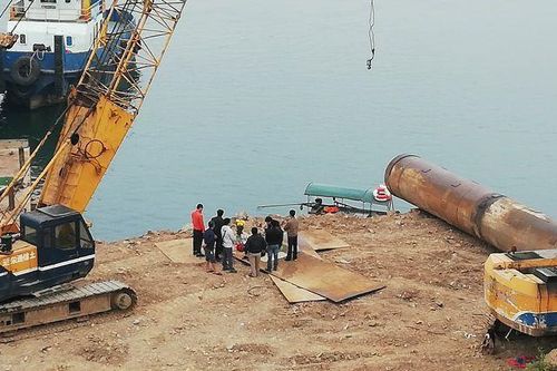 Sập trụ cầu tạm ở Hòa Bình, một người tử vong