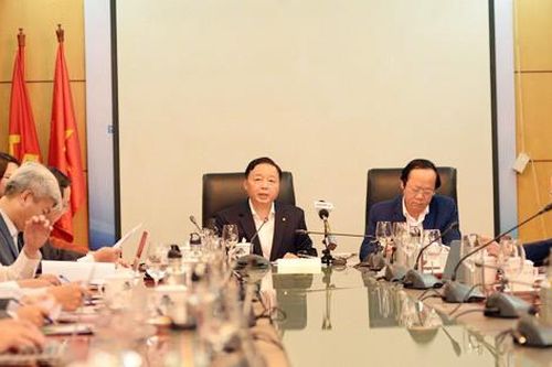 Họp liên ngành về ô nhiễm không khí: Vì sao tất cả phóng viên bị mời ra ngoài?