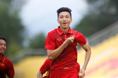 Quang Hải từ chối La Liga, Đoàn Văn Hậu về đá U23 châu Á?
