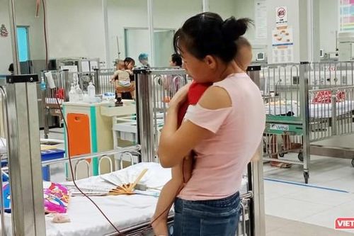 Bộ Y tế cảnh báo: Người dân không nên tự ý mua thuốc điều trị cúm!