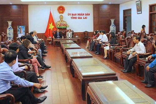 Chủ tịch UBND tỉnh Gia Lai Võ Ngọc Thành làm việc với đoàn công tác tỉnh Vĩnh Phúc