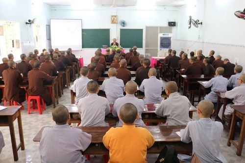 TP.HCM : Tăng Ni sinh Q.Tân Bình tọa đàm về mạng xã hội