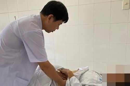 30 phút điều trị thành công cho bệnh nhân tiểu máu 6 tháng