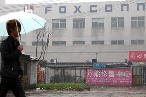 Nhân viên Foxconn làm giàu bằng cách đánh cắp linh kiện iPhone