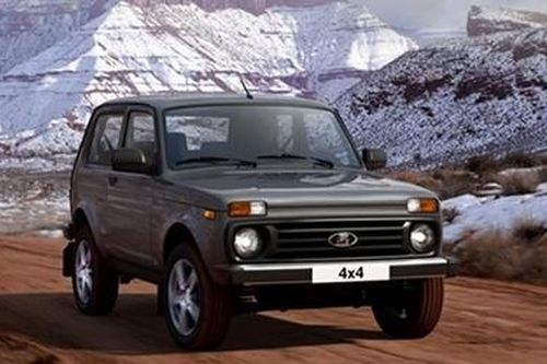 Huyền thoại SUV phiên bản mới của người Nga giá 'rẻ như cho'