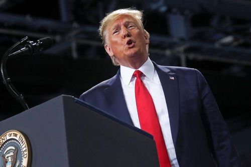 Ông Putin không tin Tổng thống Trump sẽ bị phế truất