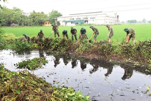 Viết tiếp truyền thống 'Vì nhân dân quên mình'