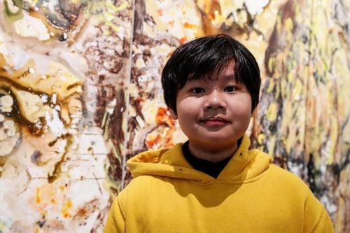 Thần đồng Việt triển lãm tranh ở New York với doanh thu kỷ lục