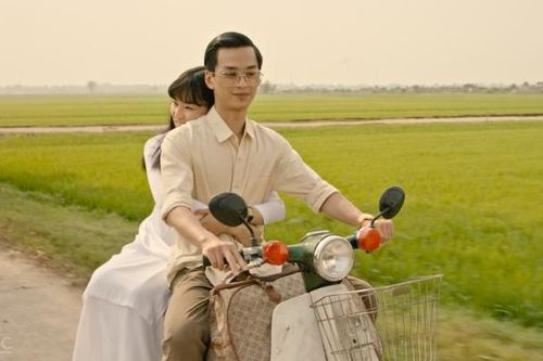 Sống chậm cuối tuần: 'Mắt xanh' Victor Vũ dành cho 'Mắt biếc' Nguyễn Nhật Ánh