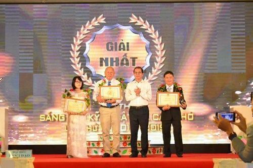 Trao thưởng giải pháp xuất sắc tại Hội thi Sáng tạo khoa học kỹ thuật TP Cần Thơ