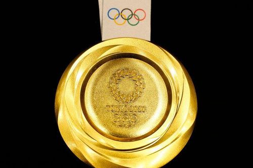 Chuyện thật như đùa, thu gom 6 triệu chiếc điện thoại cũ để làm huy chương Olympic