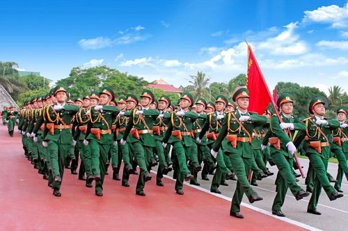 Tướng Cương: Quân đội là trường học rèn luyện lớp người kế tục 'vừa hồng, vừa chuyên'